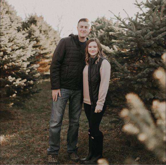 Meet your Posher, Cindy - Picture 1 of 1